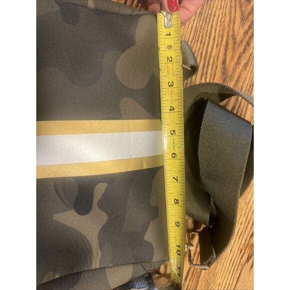 Ah-Dorned Women's Neoprene Crossbody Bag Camo + RARE Gold and Silver Stripe EXC! - Picture 7 of 12